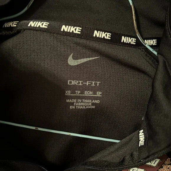 Nike Harvard Dri fit quarter zip jacket - Picture 5 of 5